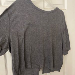 Lululemon Athletic Top // Condition: very good //